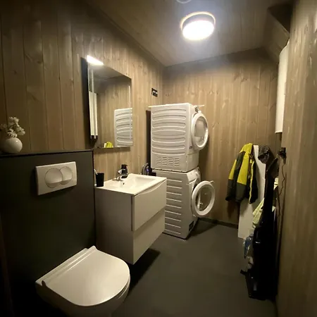 Modern Spacious And Beautiful View Perfect For Exploring Mountains And Fjords アパート *